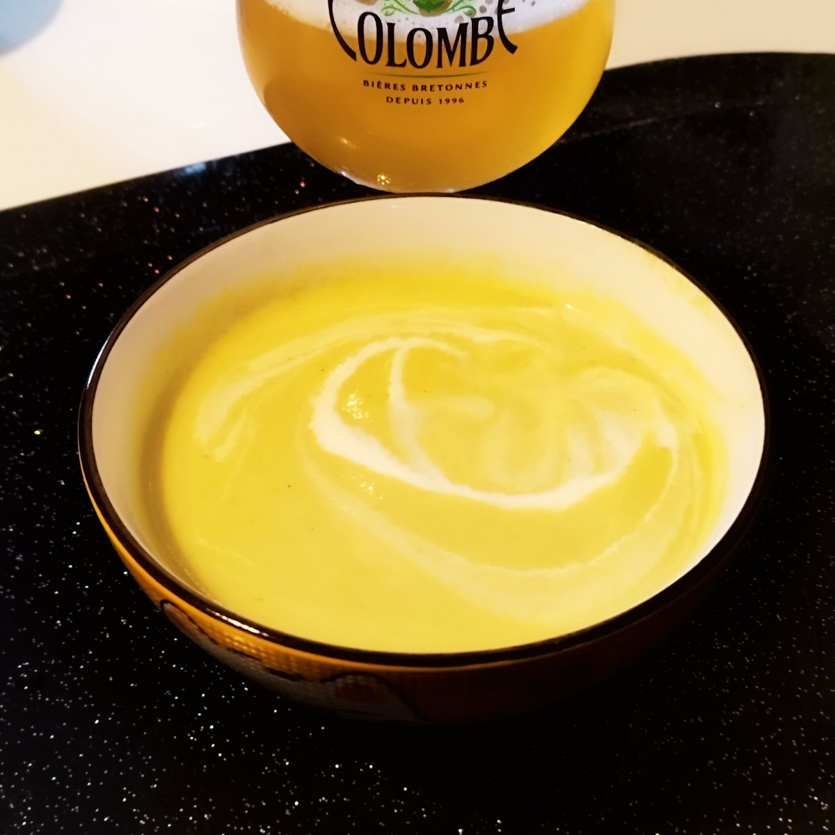 Velouté de chou fleur et topinambour au&nbsp;curry